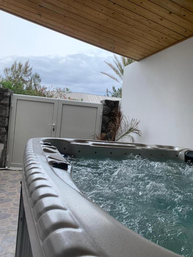 La Cas'A Olivette Apartment Trois Bassins Luaran gambar