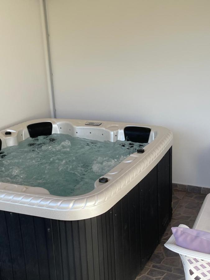 La Cas'A Olivette Apartment Trois Bassins Luaran gambar